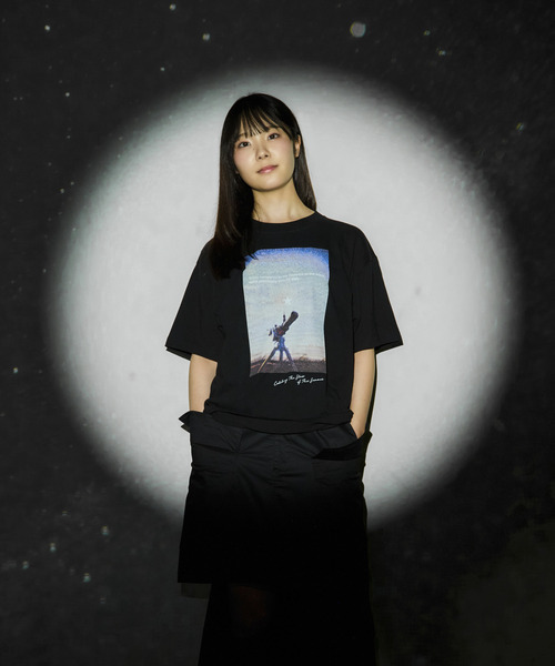 CONVERSE TOKYO（コンバーストウキョウ）の「【この夏の星を見る】STAR CATCH TEE（Tシャツ/カットソー・レディース・ブラック・FREE）」の6枚目の写真