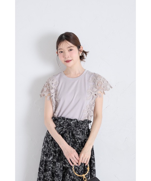 tocco closet（トッコ　クローゼット）の「リボン×フラワーレース装飾カットソープルオーバー（Tシャツ/カットソー・レディース・グレイッシュベージュ/オフホワイト/チャコールグレー/ブルー/ローズ・M）」の19枚目の写真