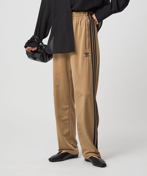 adidas Originals(アディダスオリジナルス)の「【国内EXCLUSIVE】<adidas Originals>ファイヤーバード トラックパンツ(その他パンツ・レディース・ブラウン・S/XS)」の1枚目の写真
