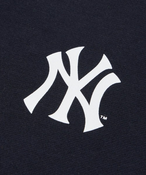 NEW ERA(ニューエラ)の「【NEW ERA】Powered by GORO NAKATSUGAWA(MIN-NANO) Oversized Sweat Crew Neck OS SW CN GORO NEYYAN NVY 裏毛 オーバーサイズド スウェット クルーネック ニューヨーク・ヤンキース ネイビー(スウェット・メンズ・ネイビー・X-LARGE/MEDIUM/LARGE)」の5枚目の写真