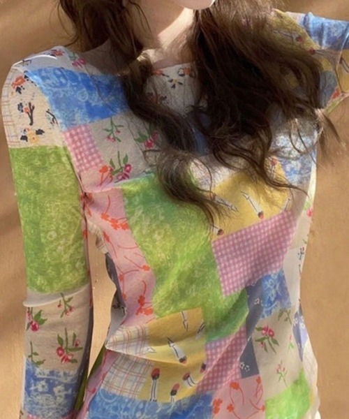 SPIGA(スピーガ)の「パッチワークプリントフレアスリーブTシャツ(Tシャツ/カットソー・レディース・マルチ・SMALL/MEDIUM/LARGE/X-LARGE)」の3枚目の写真