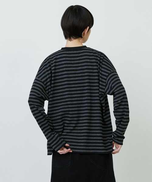 FRAPBOIS（フラボア）の「［ブルー：秋祭り2025限定カラー］パークボーダーL/ST（Tシャツ/カットソー・レディース・グレー/カーキ/ホワイト・1/2）」の21枚目の写真