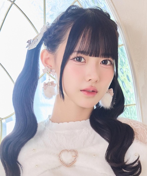 ROJITA（ロジータ）の「ビジューリボンファーイヤリング（イヤリング・レディース・ホワイト/ピンク/ブラック・FREE）」の6枚目の写真