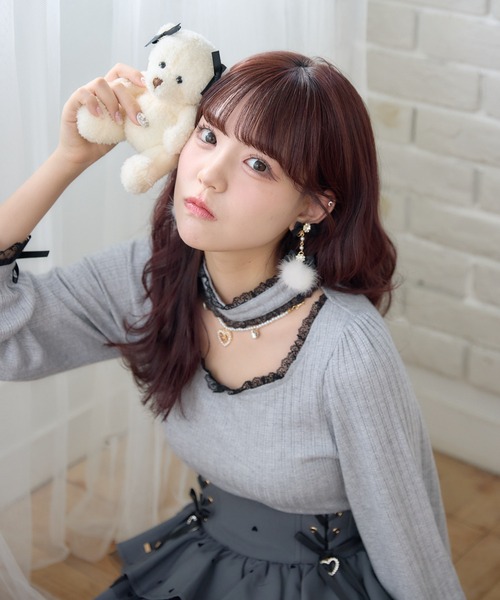 ROJITA（ロジータ）の「ビジューリボンファーイヤリング（イヤリング・レディース・ホワイト/ピンク/ブラック・FREE）」の13枚目の写真