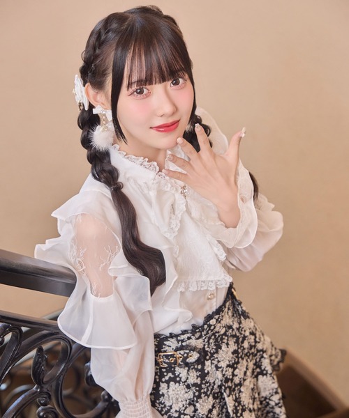 ROJITA（ロジータ）の「ビジューリボンファーイヤリング（イヤリング・レディース・ホワイト/ピンク/ブラック・FREE）」の15枚目の写真