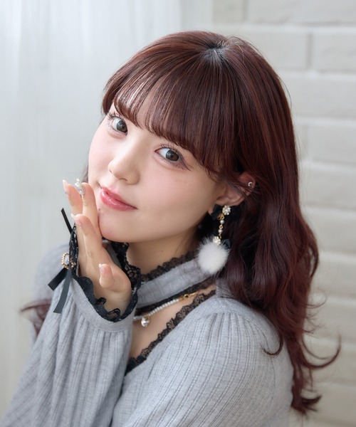 ROJITA（ロジータ）の「ビジューリボンファーイヤリング（イヤリング・レディース・ホワイト/ピンク/ブラック・FREE）」の16枚目の写真