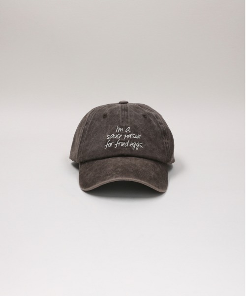 Right-on（ライトオン）の「【HONEYSUCKLE ROSE】ピグメント 加工 ロゴ 刺繍 カジュアル　キャップ（キャップ・レディース・ネイビー/ブラウン/ブラック・フリー）」の4枚目の写真