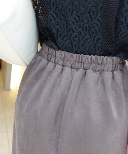 CORNERS（コーナーズ）の「フェイクスエードナロースカート【セットアップ可能】（スカート・レディース・チャコールグレー/ブラウン/キャメル・M）」の18枚目の写真