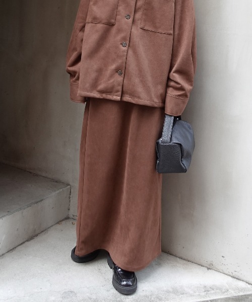 CORNERS（コーナーズ）の「フェイクスエードナロースカート【セットアップ可能】（スカート・レディース・チャコールグレー/ブラウン/キャメル・M）」の6枚目の写真