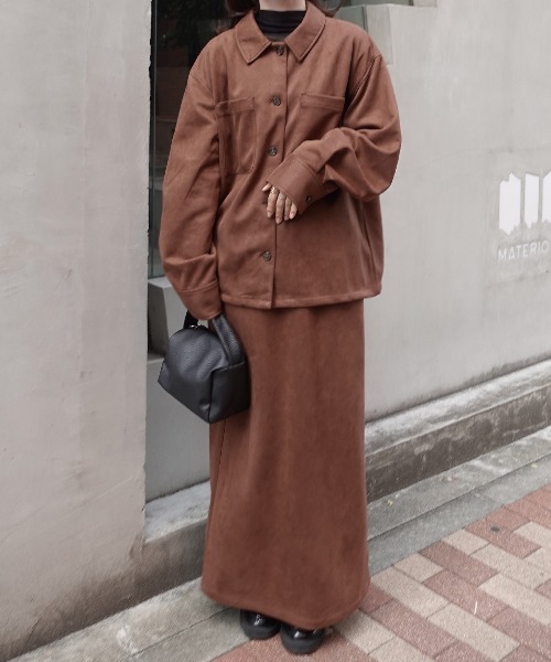 CORNERS（コーナーズ）の「フェイクスエードナロースカート【セットアップ可能】（スカート・レディース・チャコールグレー/ブラウン/キャメル・M）」の8枚目の写真