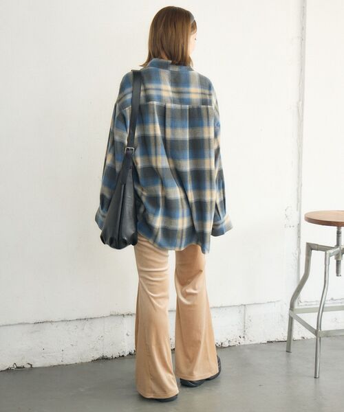 RETRO GIRL（レトロガール）の「チェックBIGシャツ（シャツ/ブラウス・レディース・ブルー系その他2/グレー系その他2/ブラック系その他2/オレンジ系その他2・FREE）」の17枚目の写真
