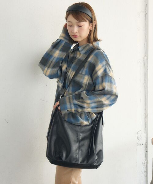 RETRO GIRL（レトロガール）の「チェックBIGシャツ（シャツ/ブラウス・レディース・ブルー系その他2/グレー系その他2/ブラック系その他2/オレンジ系その他2・FREE）」の22枚目の写真