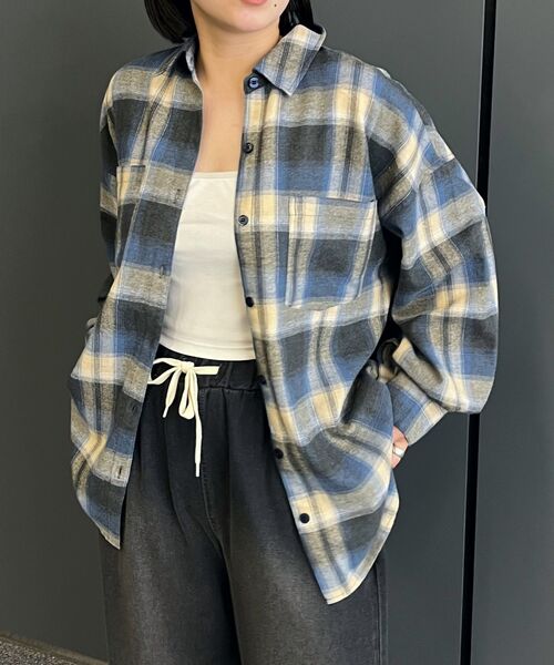 ご確認用　レトロ　VINTAGE モノトーン　線　アートブラウスシャツ　ふるじょ 楽天市場】花刺繍レトロブラウス □ シャツ ブラウス OL