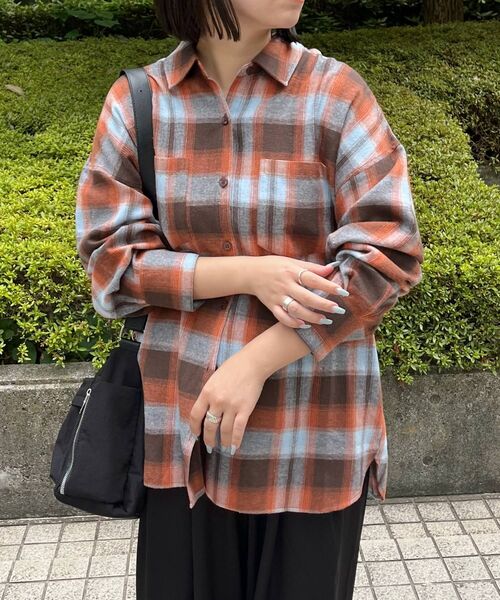RETRO GIRL（レトロガール）の「チェックBIGシャツ（シャツ/ブラウス・レディース・ブルー系その他2/グレー系その他2/ブラック系その他2/オレンジ系その他2・FREE）」の8枚目の写真