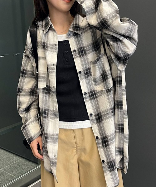 RETRO GIRL（レトロガール）の「チェックBIGシャツ（シャツ/ブラウス・レディース・ブルー系その他2/グレー系その他2/ブラック系その他2/オレンジ系その他2・FREE）」の9枚目の写真