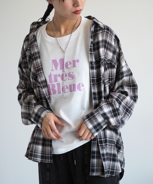 cepo（セポ）の「〈チェック柄トップスをコーデの主役に♪〉ドビーチェックオーバーシャツ（シャツ/ブラウス・レディース・ブラック系1/ブルー系1/ベージュ系1/ブラウン系2/ブラウン系1/レッド系1/ホワイト系1・M）」の2枚目の写真