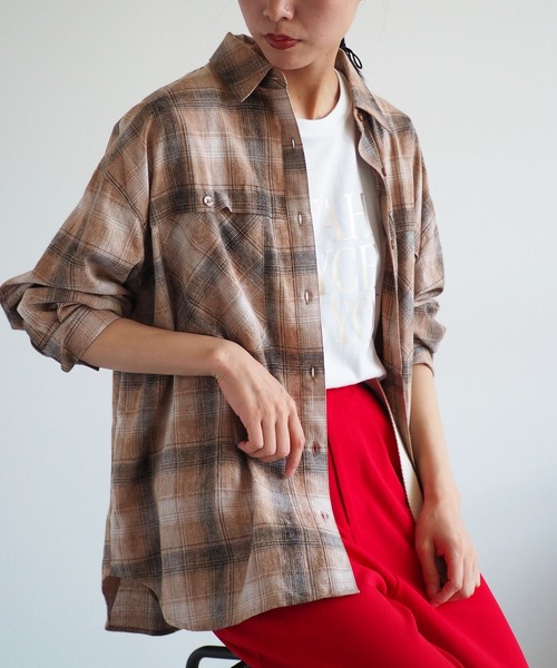 cepo（セポ）の「〈チェック柄トップスをコーデの主役に♪〉ドビーチェックオーバーシャツ（シャツ/ブラウス・レディース・ブラック系1/ブルー系1/ベージュ系1/ブラウン系2/ブラウン系1/レッド系1/ホワイト系1・M）」の5枚目の写真