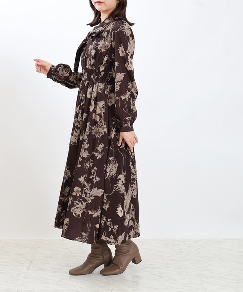 ASTORIA ODIER（アストリアオディール）の「レトロフラワーリボンタイワンピース（ワンピース・レディース・ワイン/ブラウン・SMALL/MEDIUM）」の10枚目の写真