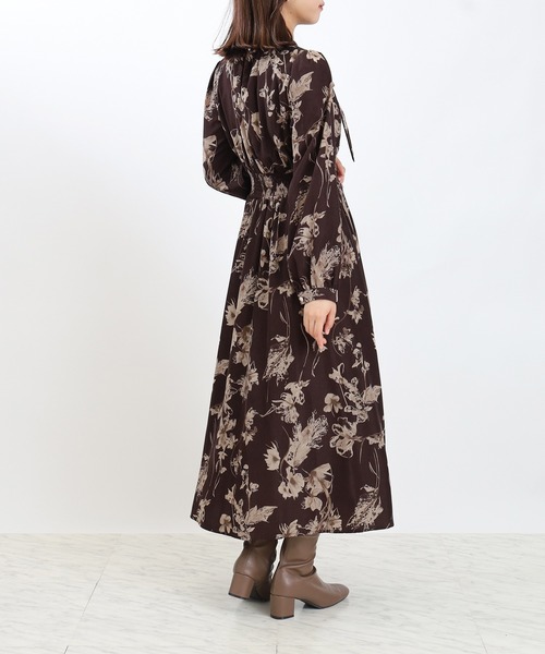 ASTORIA ODIER（アストリアオディール）の「レトロフラワーリボンタイワンピース（ワンピース・レディース・ワイン/ブラウン・SMALL/MEDIUM）」の11枚目の写真