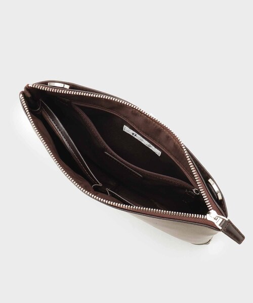 tk.TAKEO KIKUCHI（ティーケータケオキクチ）の「Refined Leather サコッシュ（ショルダーバッグ・メンズ・ブラック/ダークブラウン/ブラック系・00）」の15枚目の写真