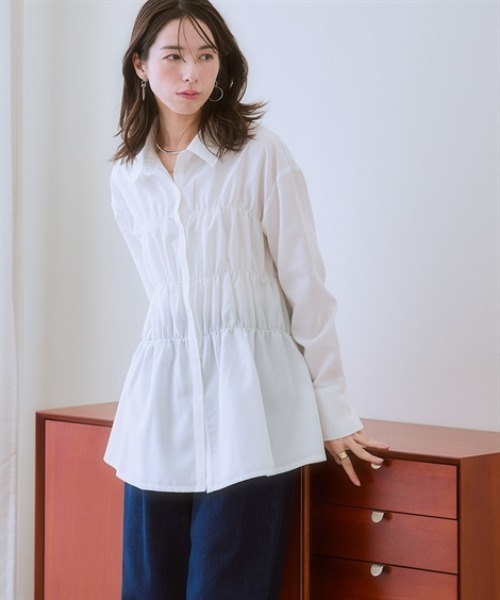 nissen（ニッセン）の「シャーリングデザインシャツチュニック（その他トップス・レディース・ブラック/ブルー/オフホワイト・S/M/L/LL）」の2枚目の写真