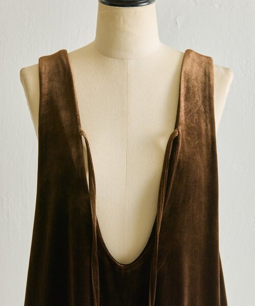 ear PAPILLONNER（イアパピヨネ）の「ベロアサロペット【SUM1 STYLE】（その他トップス・レディース・ブラック/ブラウン・FREE）」の9枚目の写真