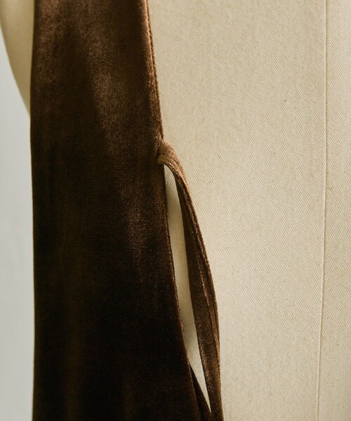 ear PAPILLONNER（イアパピヨネ）の「ベロアサロペット【SUM1 STYLE】（その他トップス・レディース・ブラック/ブラウン・FREE）」の10枚目の写真