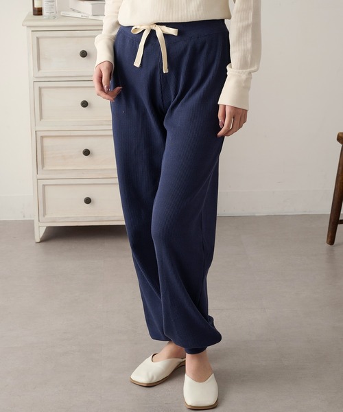 HANES(ヘインズ)の「【Hanes】ワッフルロングパンツ セットアップ対応 HW9-C503(その他パンツ・レディース・グレー/レッド/ネイビー・FREE)」の4枚目の写真