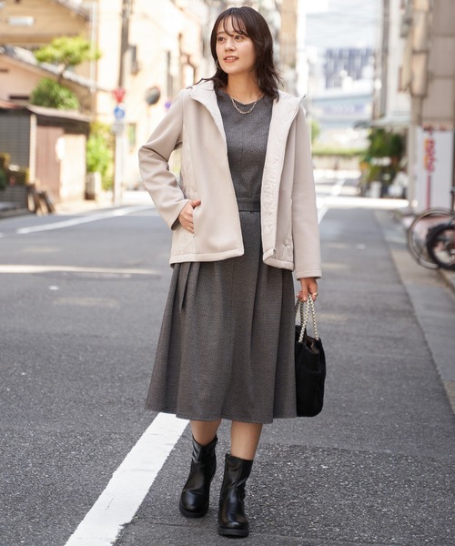 ikka（イッカ）の「【洗濯機で洗える】GOKU楽ダンボールフードコート（ブルゾン・レディース・ベージュ/チャコール・M/L/S）」の11枚目の写真