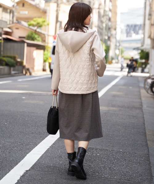 ikka（イッカ）の「【洗濯機で洗える】GOKU楽ダンボールフードコート（ブルゾン・レディース・ベージュ/チャコール・M/L/S）」の13枚目の写真