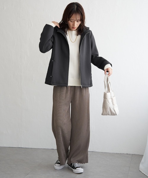 ikka（イッカ）の「【洗濯機で洗える】GOKU楽ダンボールフードコート（ブルゾン・レディース・ベージュ/チャコール・M/L/S）」の17枚目の写真