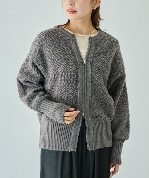 LAVEANGE（ラビアンジェ）の「【洗える】ループニットカーディガン（カーディガン/ボレロ・レディース・チャコールグレー/ブラック・4L/3L/F）」の2枚目の写真