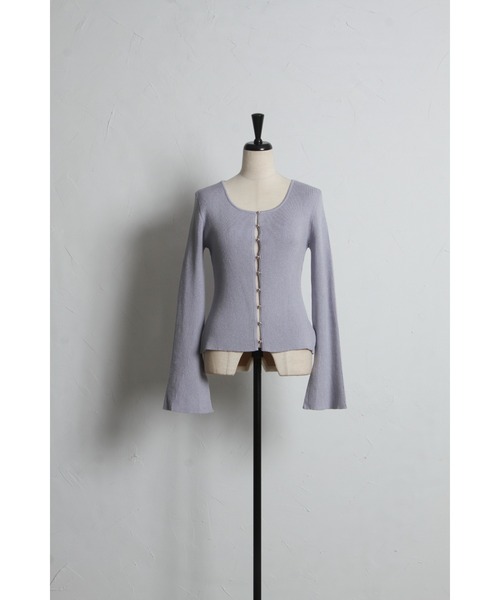 tocco closet（トッコ　クローゼット）の「フレアスリーブラメリブニットプルオーバー（ニット/セーター・レディース・ボルドー/オフホワイト/ブルー・M）」の4枚目の写真