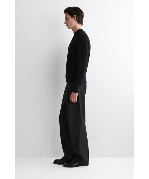 COS(コス)の「メリノウールモックネックセーター(ニット/セーター・メンズ・グリーン/ブラック・S/M/XS/L/XL)」の11枚目の写真