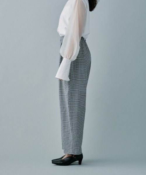 terrace(テラス)の「ツイードタックパンツ(その他パンツ・レディース・ホワイト系/ブラック系・MEDIUM)」の6枚目の写真