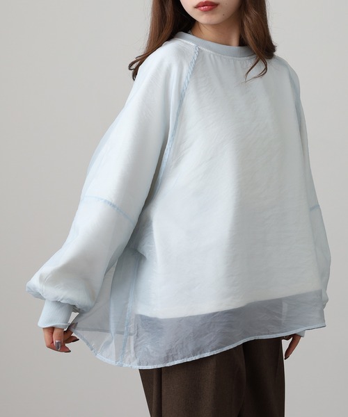 OMNES(オムネス)の「オーガンジーレイヤードダンボールニットボリューム袖プルオーバー(Tシャツ/カットソー・レディース・オフホワイト/ブルー・FREE)」の11枚目の写真