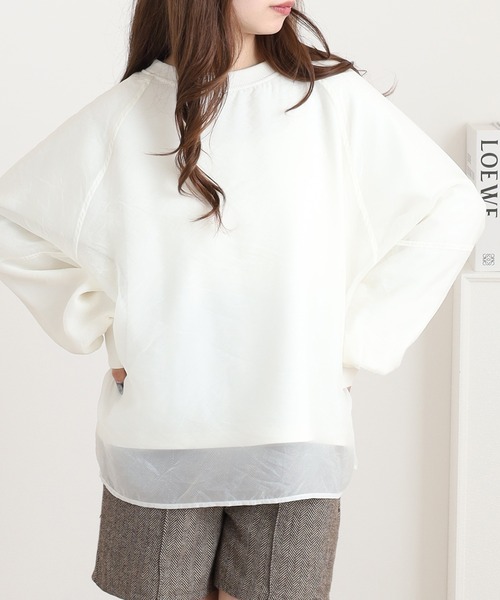 OMNES(オムネス)の「オーガンジーレイヤードダンボールニットボリューム袖プルオーバー(Tシャツ/カットソー・レディース・オフホワイト/ブルー・FREE)」の4枚目の写真