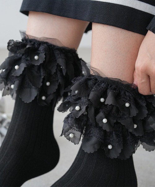 mili an deni（ミリアンデニ）の「パール付きフリルソックス（ソックス/靴下・レディース・アイボリー/ブラック・F）」の5枚目の写真