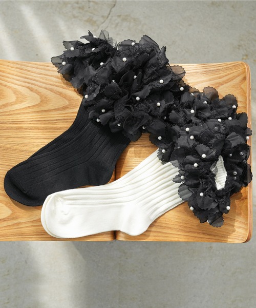 mili an deni（ミリアンデニ）の「パール付きフリルソックス（ソックス/靴下・レディース・アイボリー/ブラック・F）」の9枚目の写真