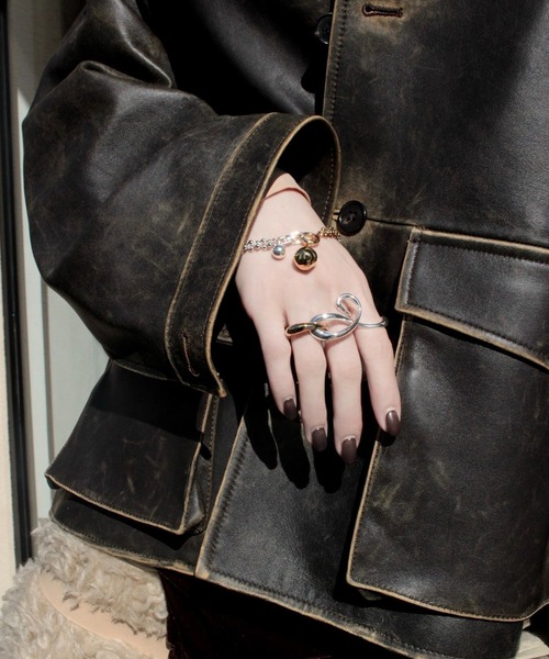 Soierie(ソワリー)の「【ZOZOTOWN 別注】ポム チェーン ブレスレット / Pome chain bracelet(ブレスレット・レディース・シルバー×ゴールド・FREE)」の7枚目の写真