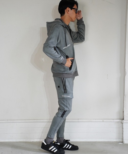 LUXE/R GOLF(ラグジュ ゴルフ)の「(RM)【LUXE/R GOLF】フェイク スエード サイドライン カーゴパンツ(カーゴパンツ・メンズ・グレー/ベージュ/ブラック・L/XL/M)」の5枚目の写真