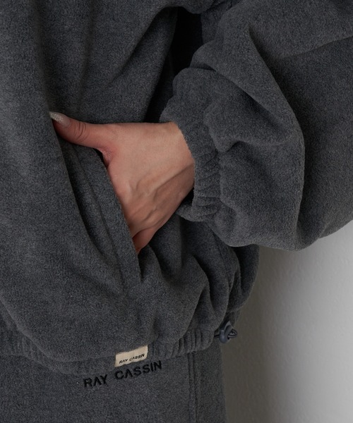 RAY CASSIN(レイカズン)の「フードジップフリース(スウェット・レディース・チャコールグレー/ベージュ系その他2/ブルー/ライトベージュ・FREE)」の16枚目の写真