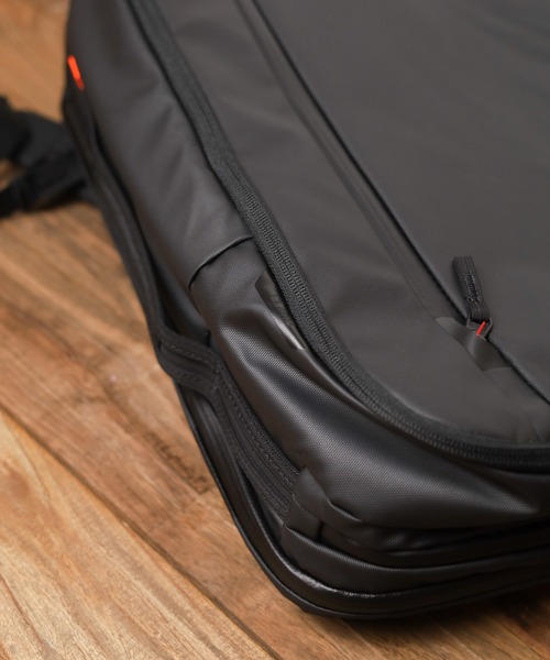 Mammut(マムート)の「【RES】【 MAMMUT (マムート)】Seon Transporter 25L(バックパック/リュック・メンズ・ブラック/ダークネイビー・FREE)」の4枚目の写真