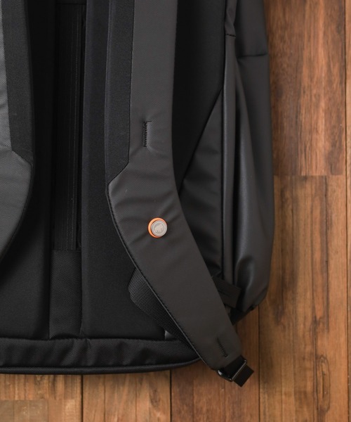 Mammut(マムート)の「【RES】【 MAMMUT (マムート)】Seon Transporter 25L(バックパック/リュック・メンズ・ブラック/ダークネイビー・FREE)」の16枚目の写真
