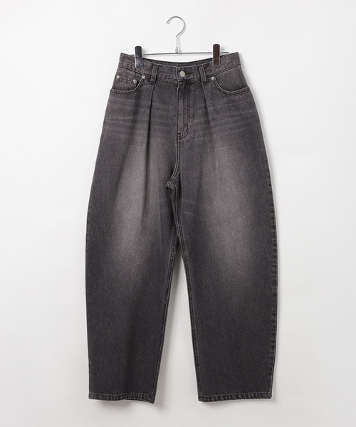 BAYFLOW（ベイフロー）の「[トレンドシルエット]タックカーブデニム（デニムパンツ・レディース・インディゴブルー/ブラック・SMALL/MEDIUM）」の14枚目の写真