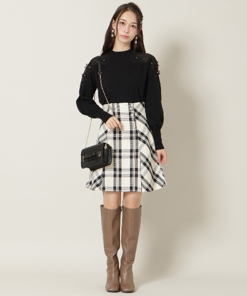 WILLSELECTION（ウィルセレクション）の「ショルダーエンブロイダリーニット（ニット/セーター・レディース・ブラック/サックスブルー/グレイッシュベージュ/オフホワイト・FREE）」の11枚目の写真