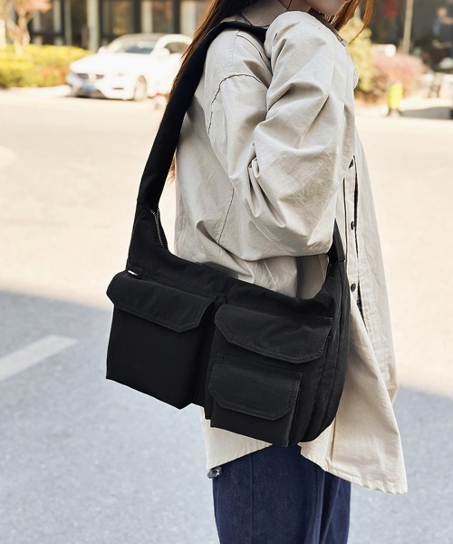 Miniministore(ミニミニストア)の「ショルダーバッグ 肩掛けナイロン鞄 軽量(ショルダーバッグ・レディース・ブラック/カーキ/ブルー/アイボリー/イエロー/ラベンダー/ダークベージュ・FREE)」の10枚目の写真