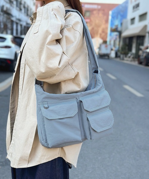 Miniministore(ミニミニストア)の「ショルダーバッグ 肩掛けナイロン鞄 軽量(ショルダーバッグ・レディース・ブラック/カーキ/ブルー/アイボリー/イエロー/ラベンダー/ダークベージュ・FREE)」の13枚目の写真