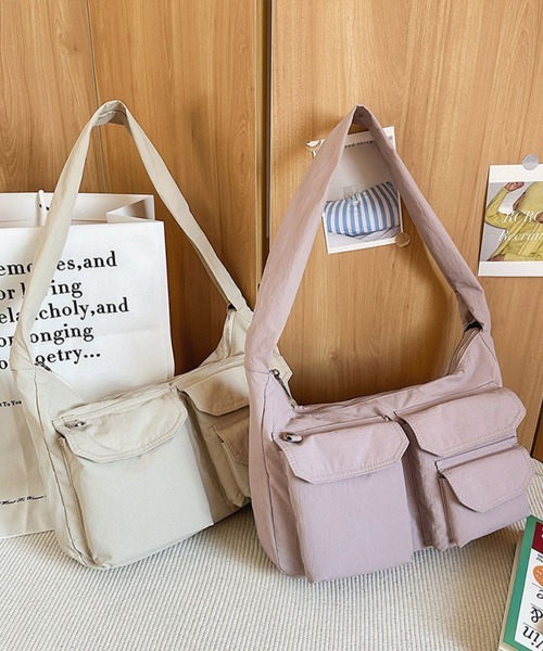 Miniministore(ミニミニストア)の「ショルダーバッグ 肩掛けナイロン鞄 軽量(ショルダーバッグ・レディース・ブラック/カーキ/ブルー/アイボリー/イエロー/ラベンダー/ダークベージュ・FREE)」の15枚目の写真