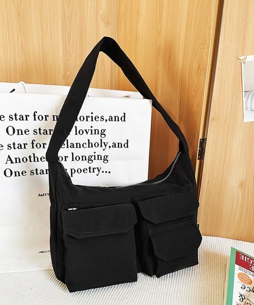 Miniministore(ミニミニストア)の「ショルダーバッグ 肩掛けナイロン鞄 軽量(ショルダーバッグ・レディース・ブラック/カーキ/ブルー/アイボリー/イエロー/ラベンダー/ダークベージュ・FREE)」の20枚目の写真